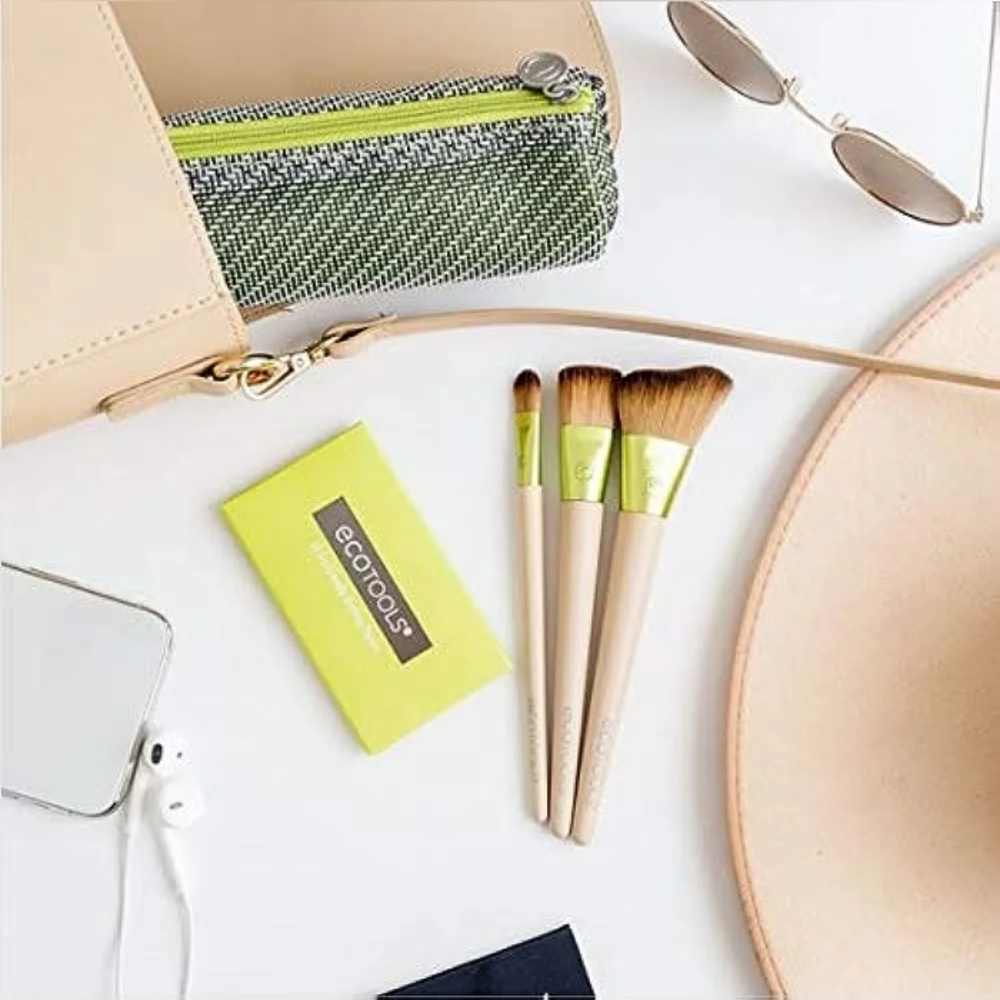 EcoTools travel and Glow everyday must have brushes - Picture 5 of 6